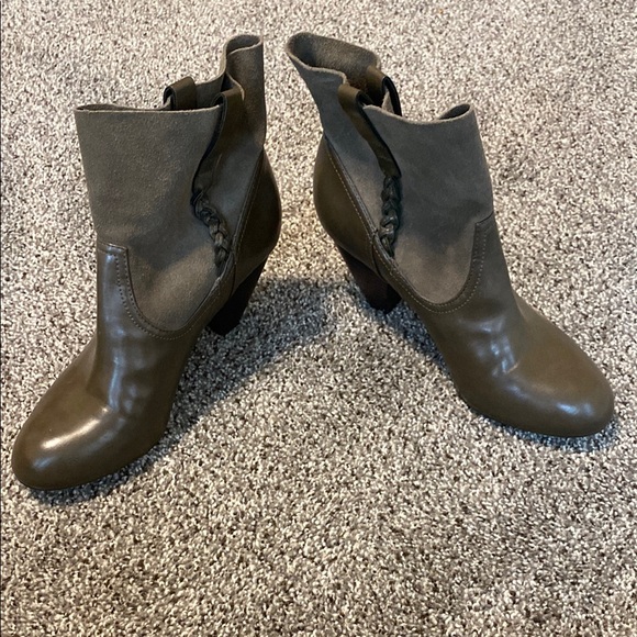 Jessica Simpson Shoes - Jessica Simpson Green Ankle Booties with Chelsea Design